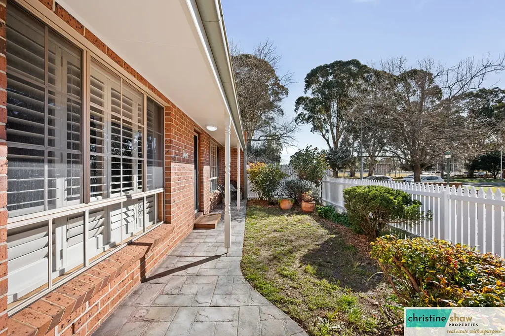 Ainslie 2房  Buy Now, Move In at 55