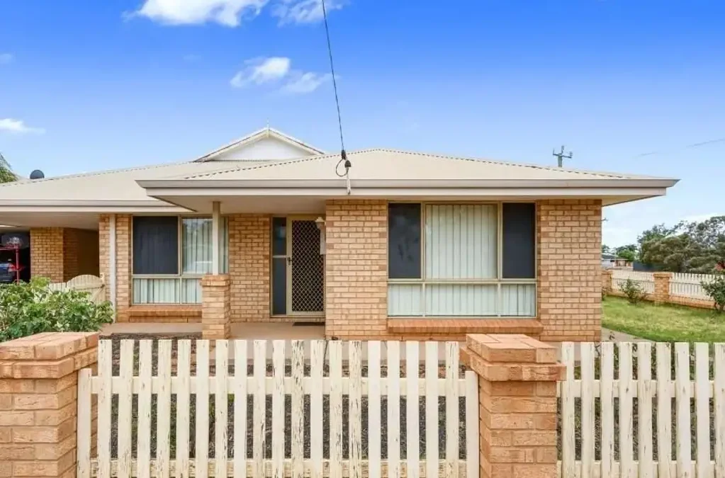 Kalgoorlie 3房  UNDER OFFER - INVEST OR MOVE IN — CENTRAL, SIMPLE, SMART