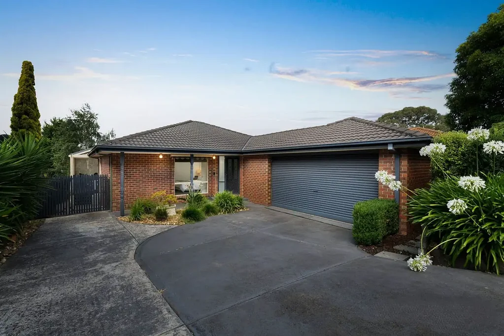 Magnificent Views & Prime School Zone Living!!