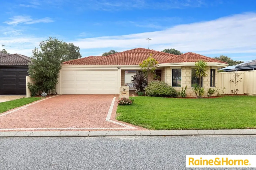 Stunning Family Home in Port Kennedy