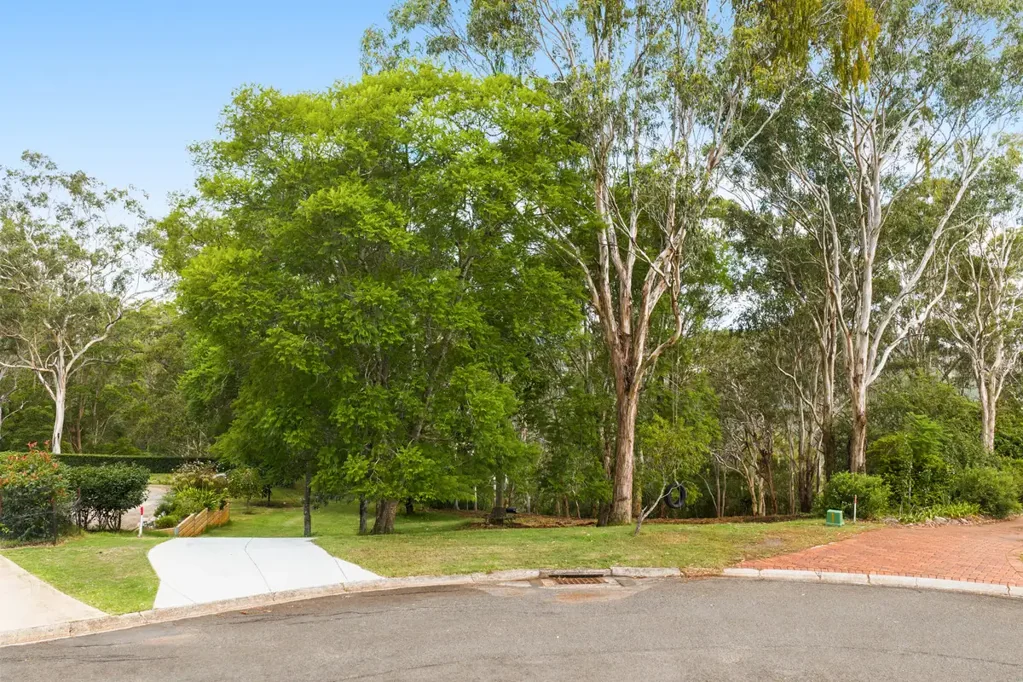 Middle Ridge Secure a Rare Sanctuary Setting in Prestigious Middle Ridge