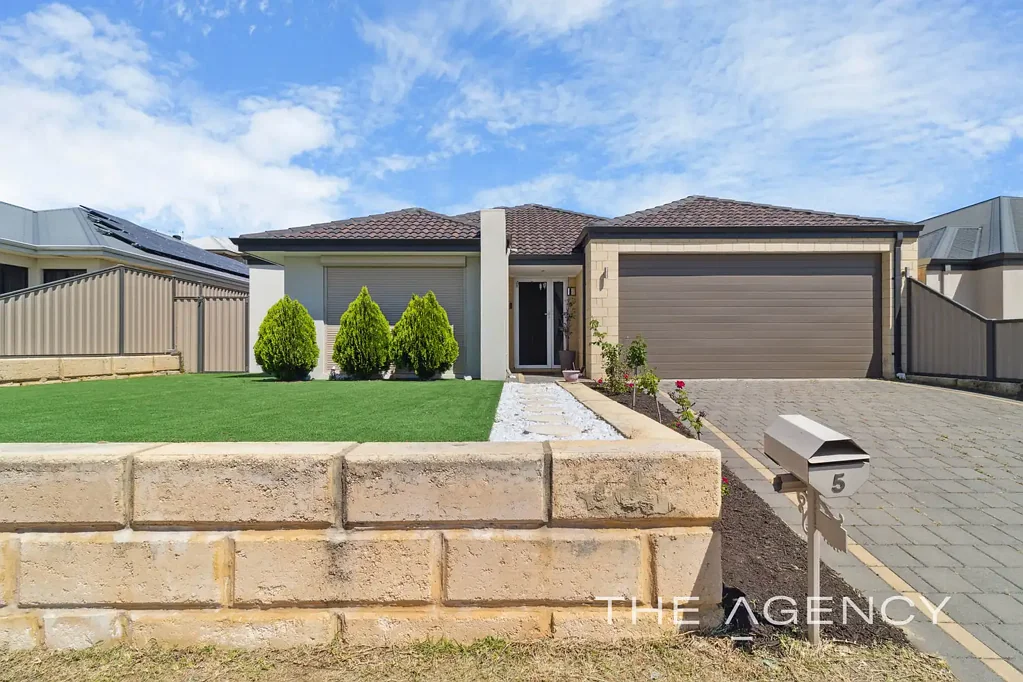Aveley 4 Slaapkamer The Complete Family Package on 525sqm- Discover Tranquility!