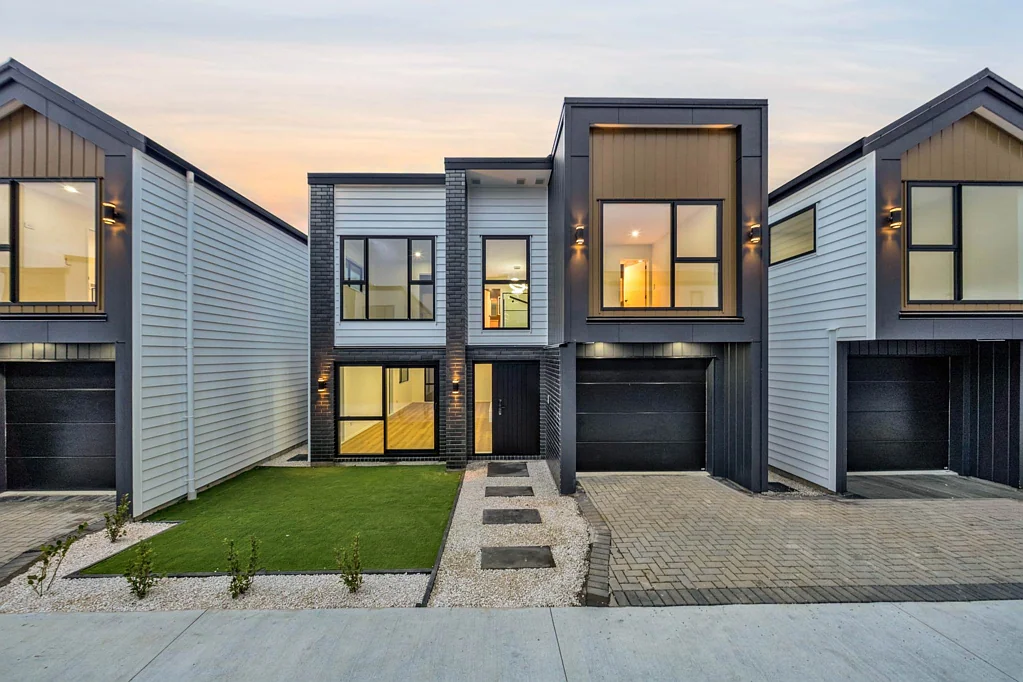 Lot 2/106 Edgewater Drive, Pakuranga, Manukau City, Auckland