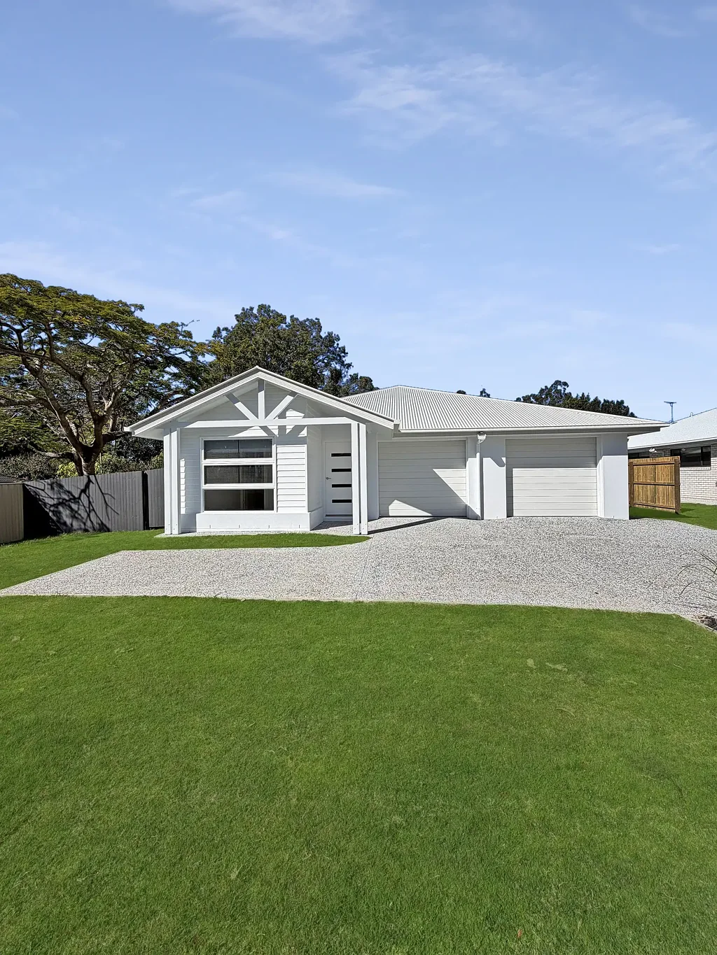 Modern Duplex Living in a Convenient Bellbird Park Location
