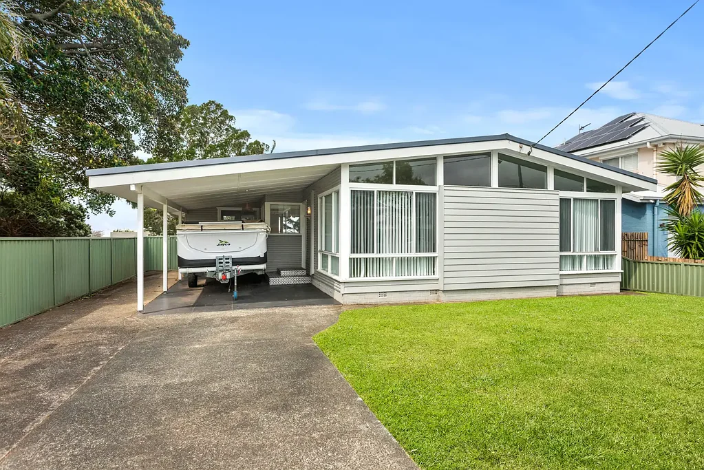 4 Eastern Avenue, Shellharbour, NSW 2529