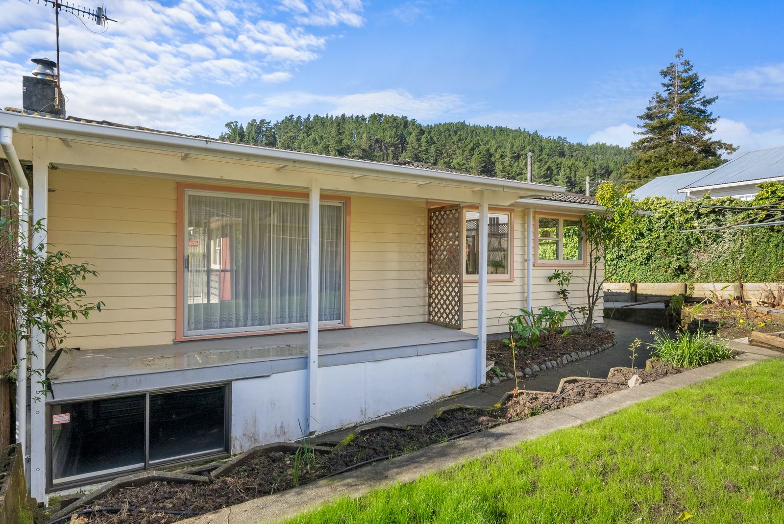 18 Forest Road, Pinehaven, Upper Hutt, 4 Kuwarto, 0 Banyo, House