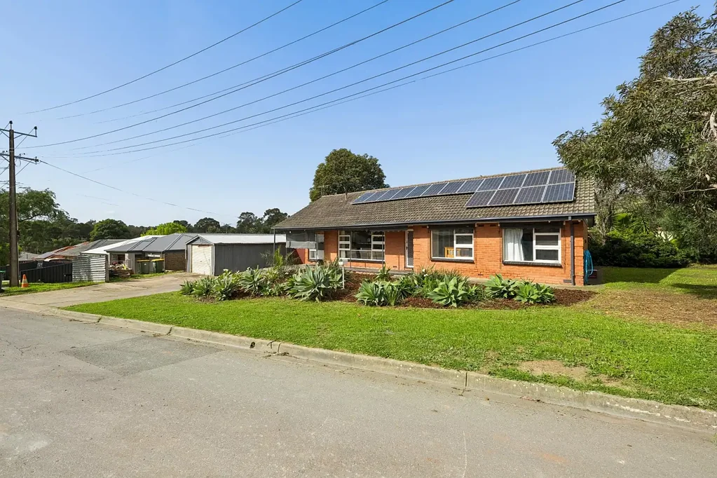 Ridgehaven 3બેડરૂમ Lovely family home on a prime corner allotment in a lovely location!