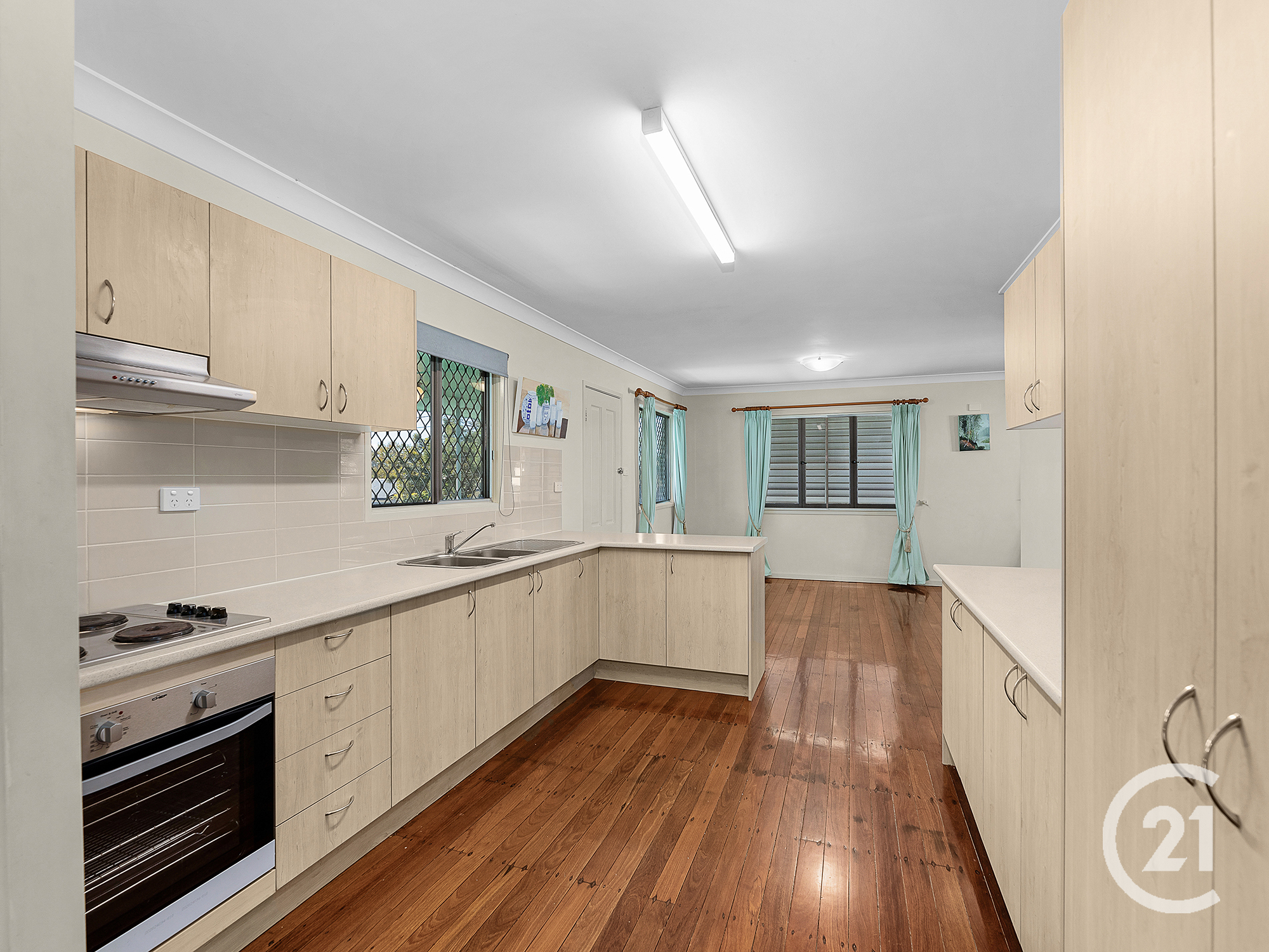 8 LOGAN ST, NORTH BOOVAL QLD 4304, 0房, 0浴, House