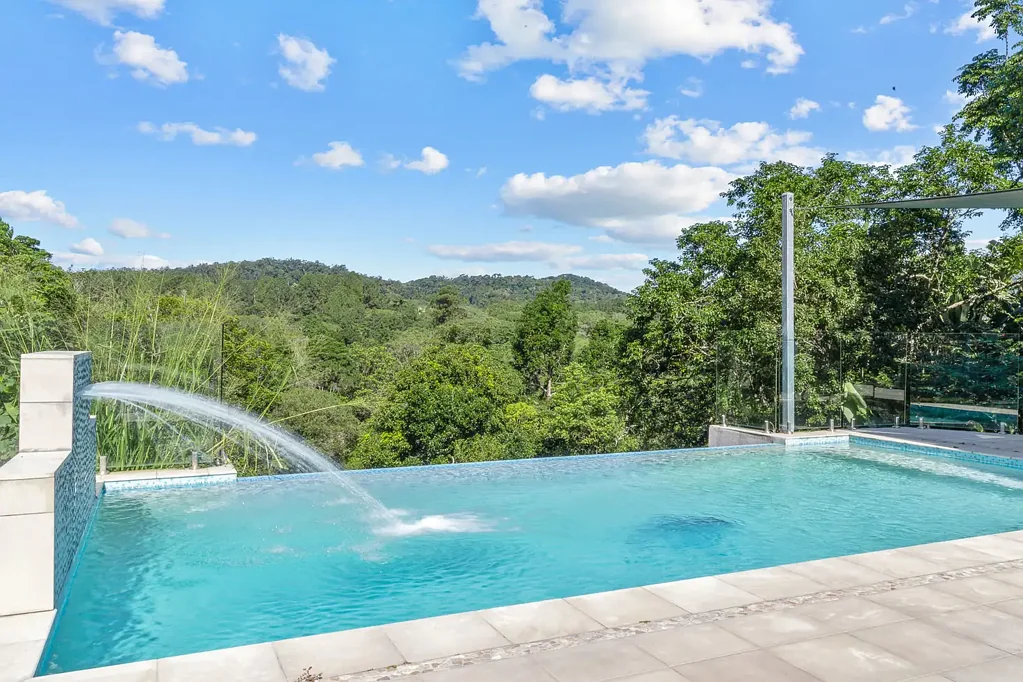 Kuranda 6 Bedroom Breathe Create Belong - Rainforest Retreat with Endless Possibilities
