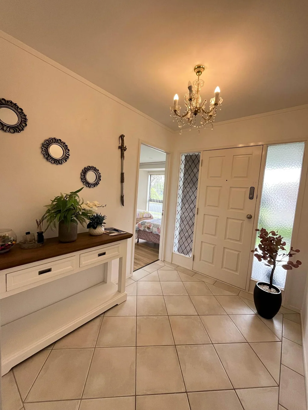 Conifer Grove Gem-Live Near the Sea