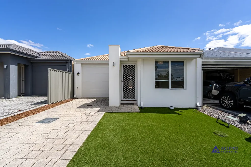 37 Macadamia Loop, Piara Waters, WA 6112