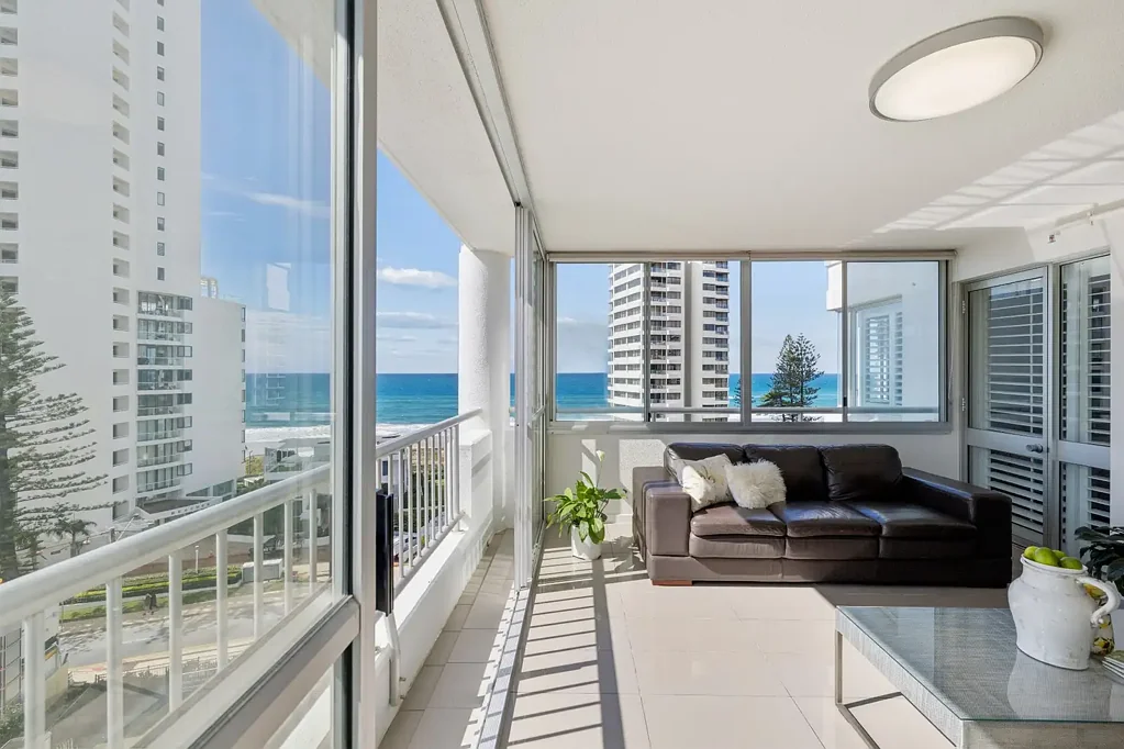 Surfers Paradise 2 Slaapkamer Large Half Floor Apartment