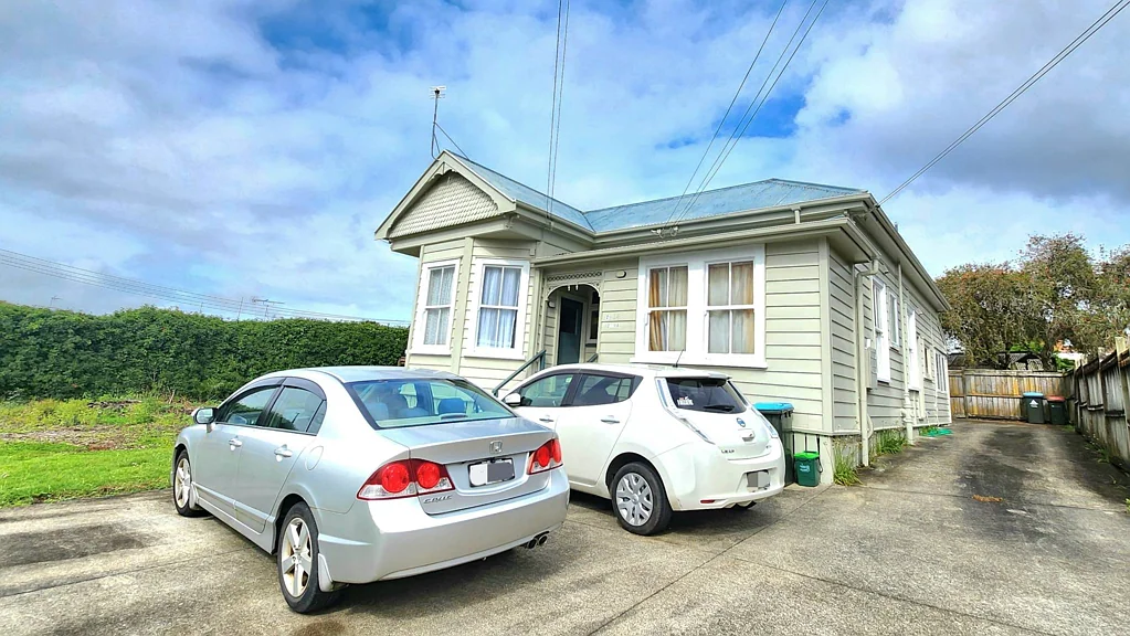 Newly Renovated One Bedroom Unit