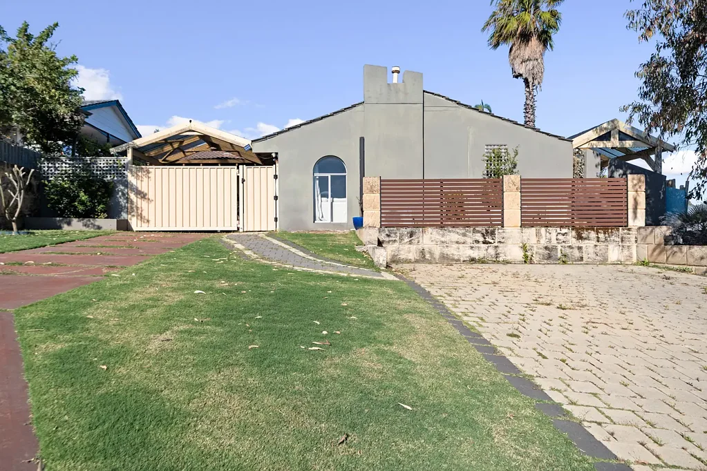 10 Bayou Court, Heathridge, WA 6027