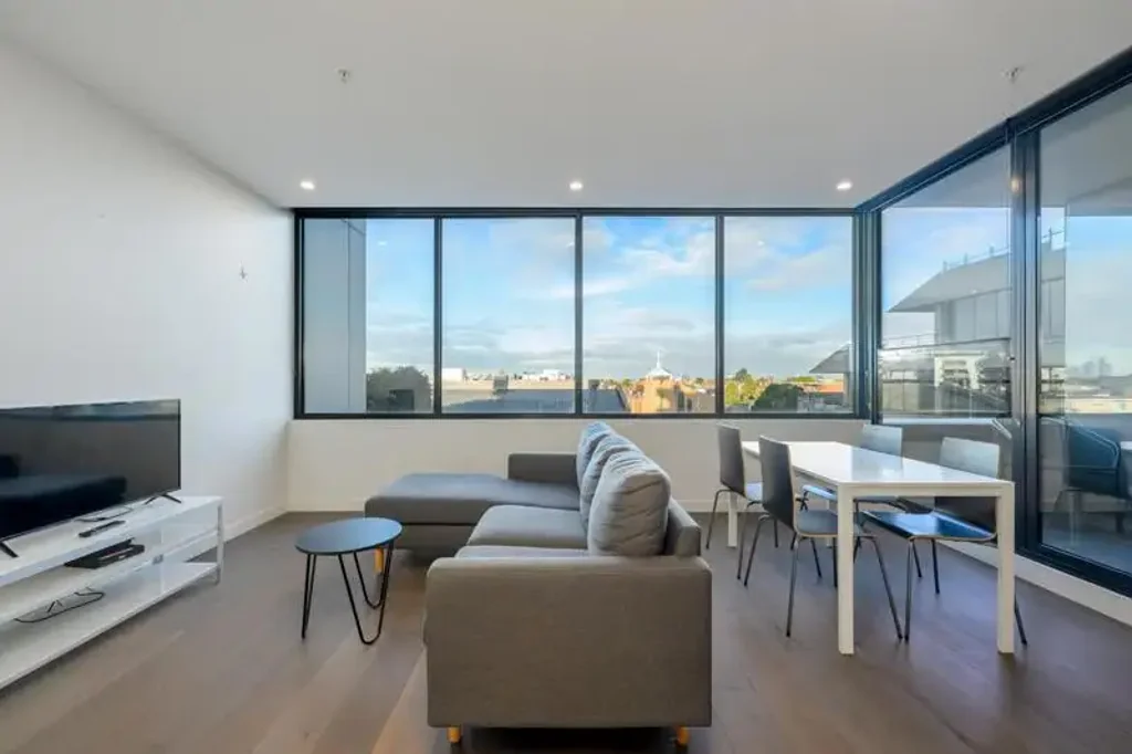 Moonee Ponds 1房 澳大利亚设计师打造 AEG高端电器 步行7分钟到车站 CBD全景视野 屋顶露台娱乐 Stunning Large One Bedroom And Study Apartment
