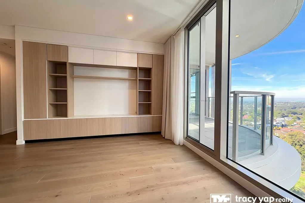 Stylish Two-Bedroom Apartment Just Moments from Epping Station