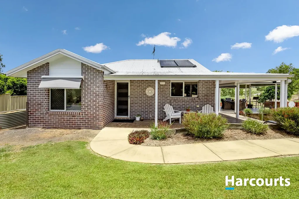 11 Cockatoo Court, Apple Tree Creek, QLD 4660