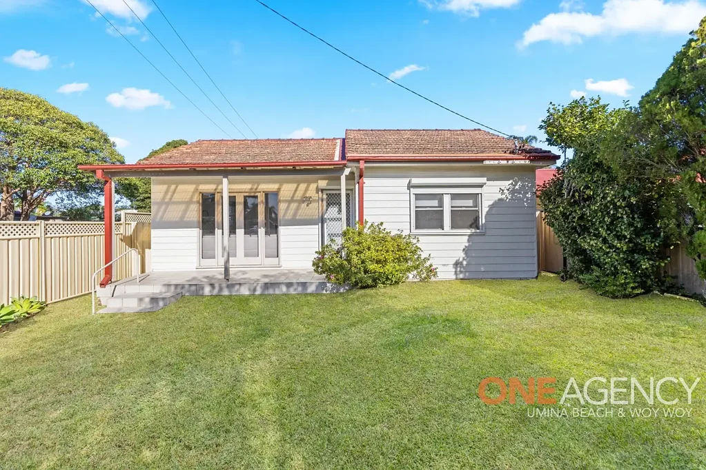 Umina Beach 4कमरा CLOSE TO BEACH & SHOPS !