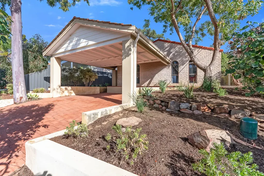 6 Bretby Close, Carine, WA 6020