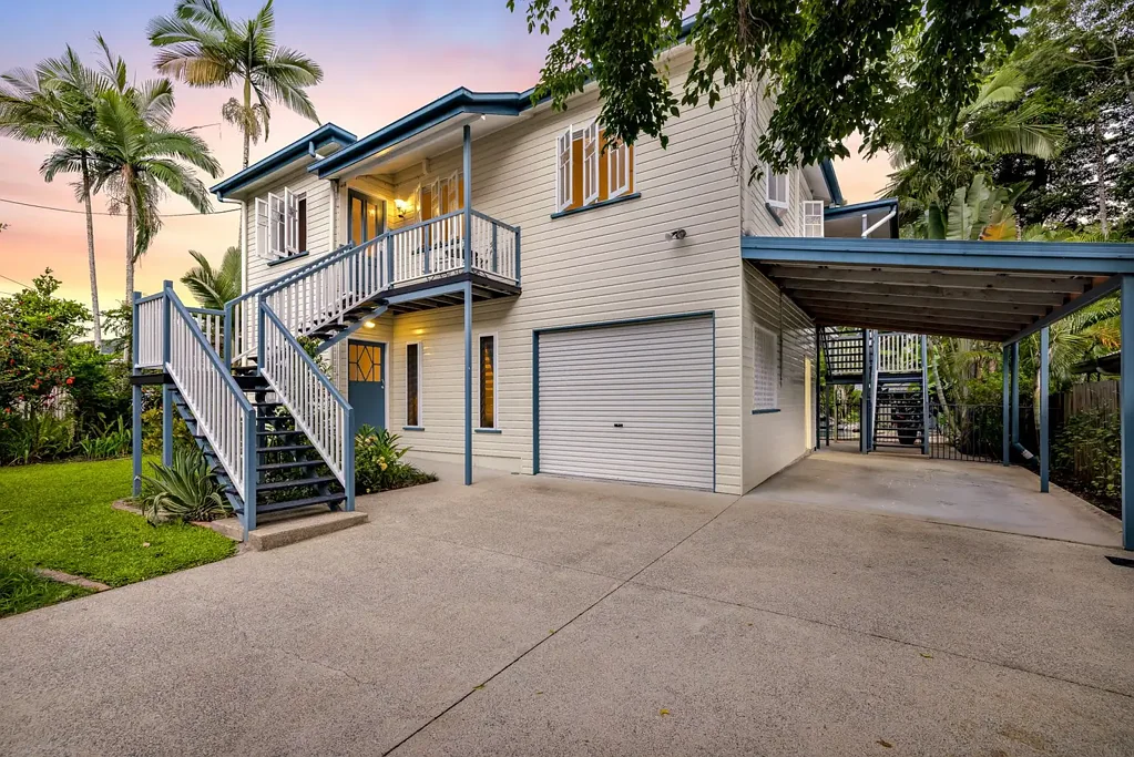 126 Upper Richardson Street, Whitfield, QLD 4870