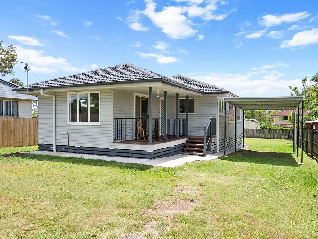 Modern Family Home in a Convenient Acacia Ridge Location