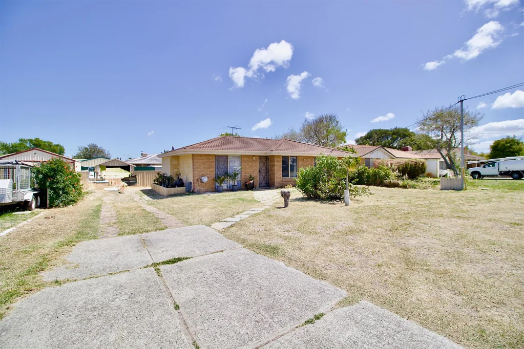 9 Jubilee Drive, Waikiki, WA 6169