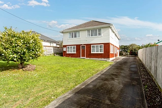 922 East Coast Road, Browns Bay, North Shore City, Auckland
