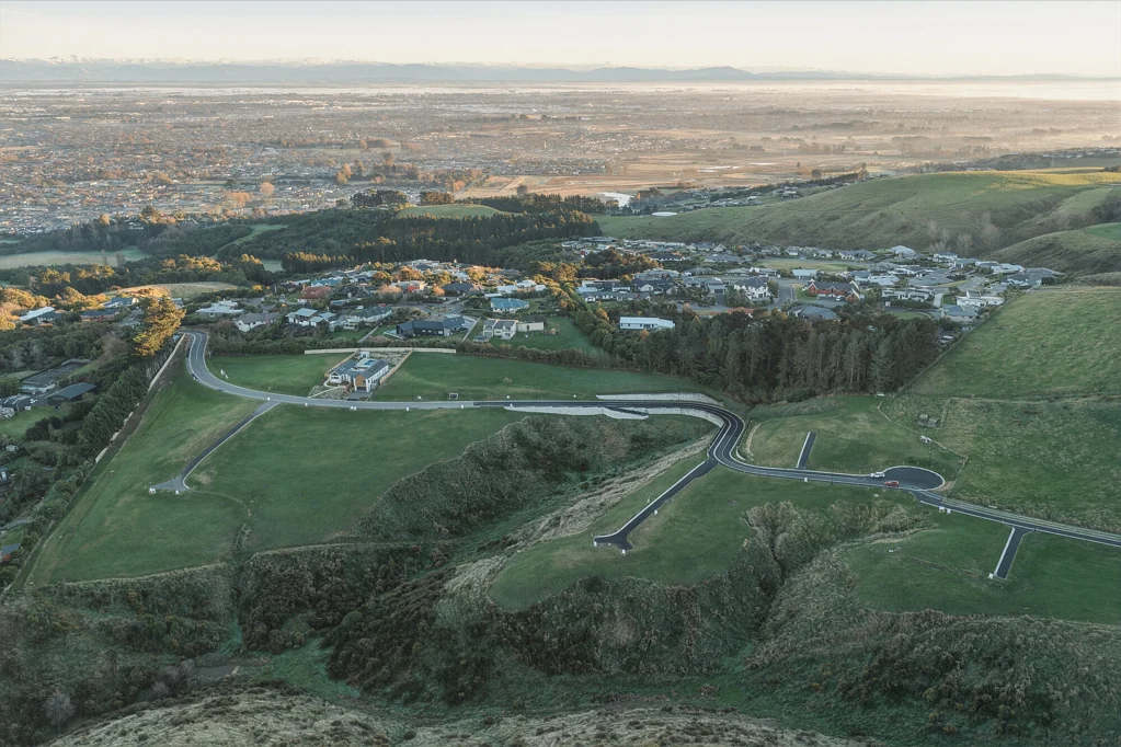 Halswell  Bellbird Rise - A sweeping hillside section