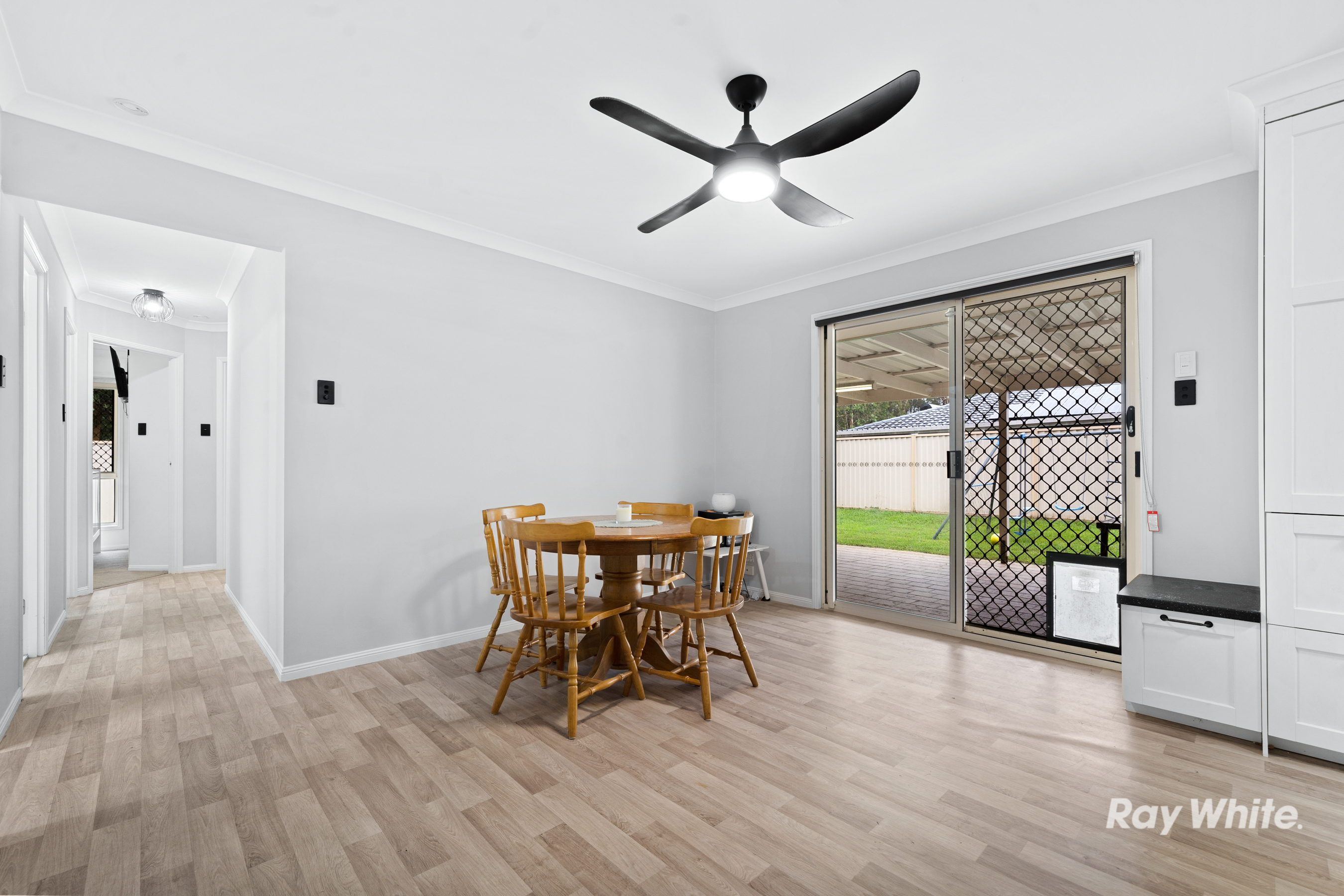 28 REGAL DR, REGENTS PARK QLD 4118, 0 Bedrooms, 0 Bathrooms, House