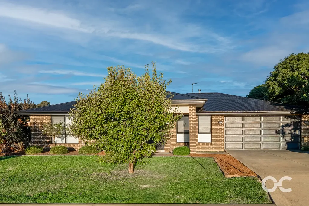 120 Kearneys Drive, Orange, NSW 2800
