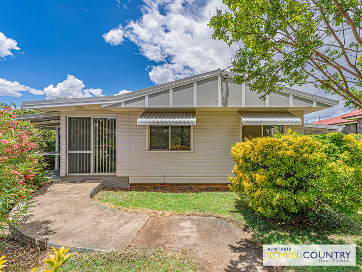 111 NIAGARA ST, ARMIDALE NSW 2350, 0 habitaciones, 0 baños, House