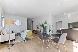 25/4 Charles Street, Canterbury