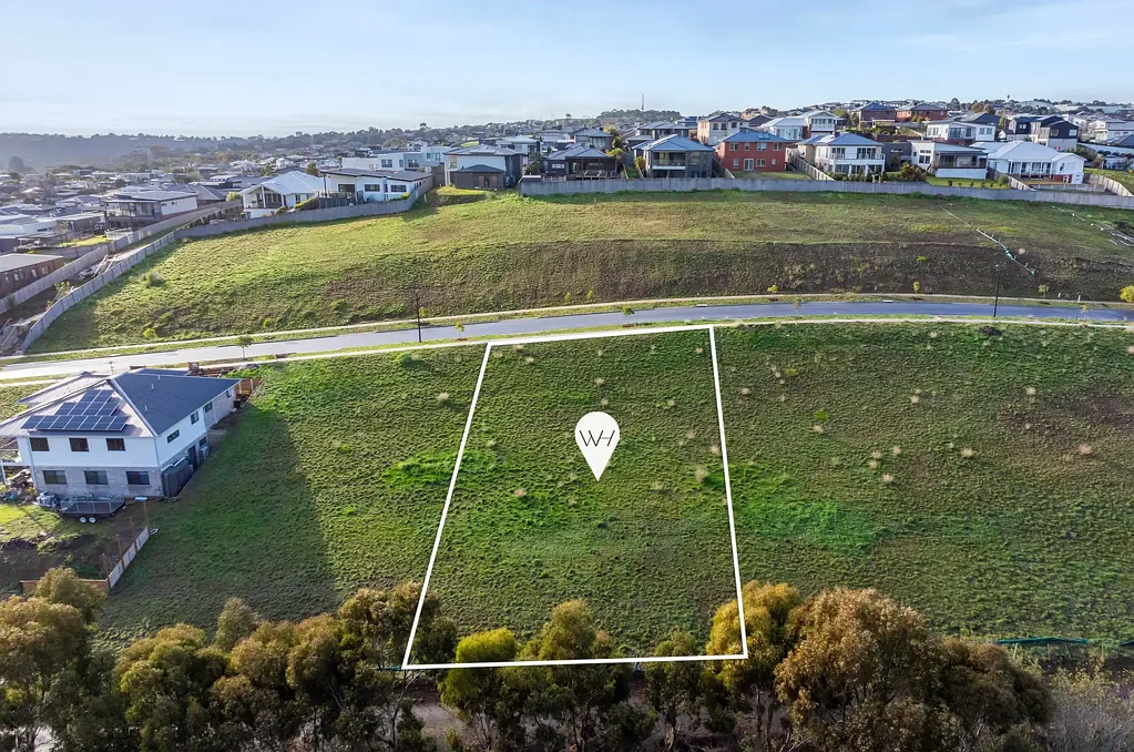 28-30 Majestic Drive, Highton, VIC 3216