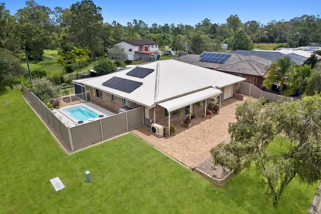 Landsborough 4 Bedroom Refined Hinterland Living in a Peaceful Landsborough Setting
