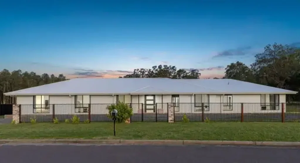 Medowie 5ਬੈੱਡਰੂਮ 3 Acres, 5 Bed, 3 Bath home in Waterside Pastures Estate Medowie $1,700.000.00