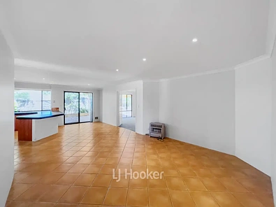 16 Wandoo Road, Dalyellup, WA 6230, 4 slaapkamers, 2 badkamers, House