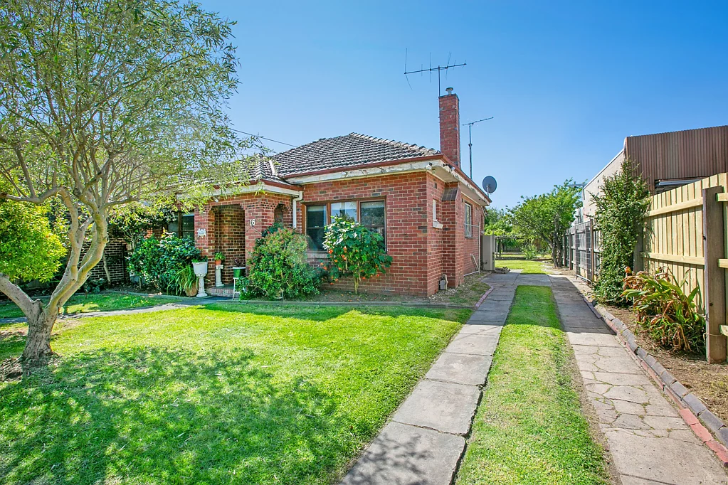 16 Pershing Street, Reservoir, VIC 3073