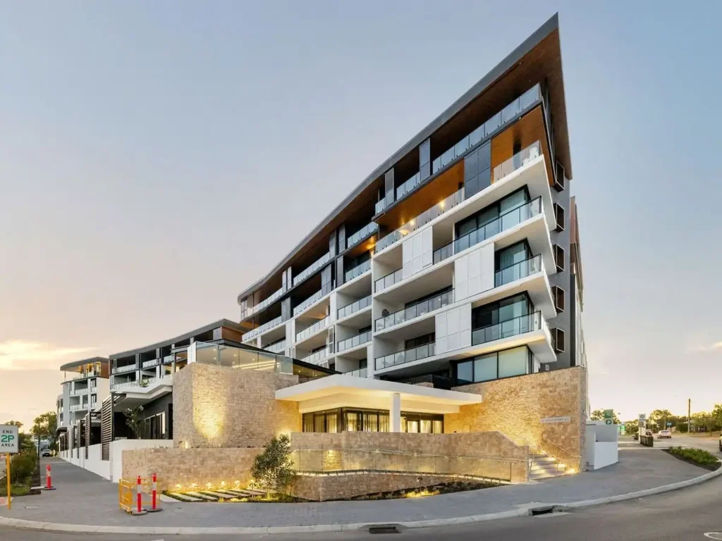 BEAUTIFUL, CONTEMPORARY KARRINYUP APARTMENT