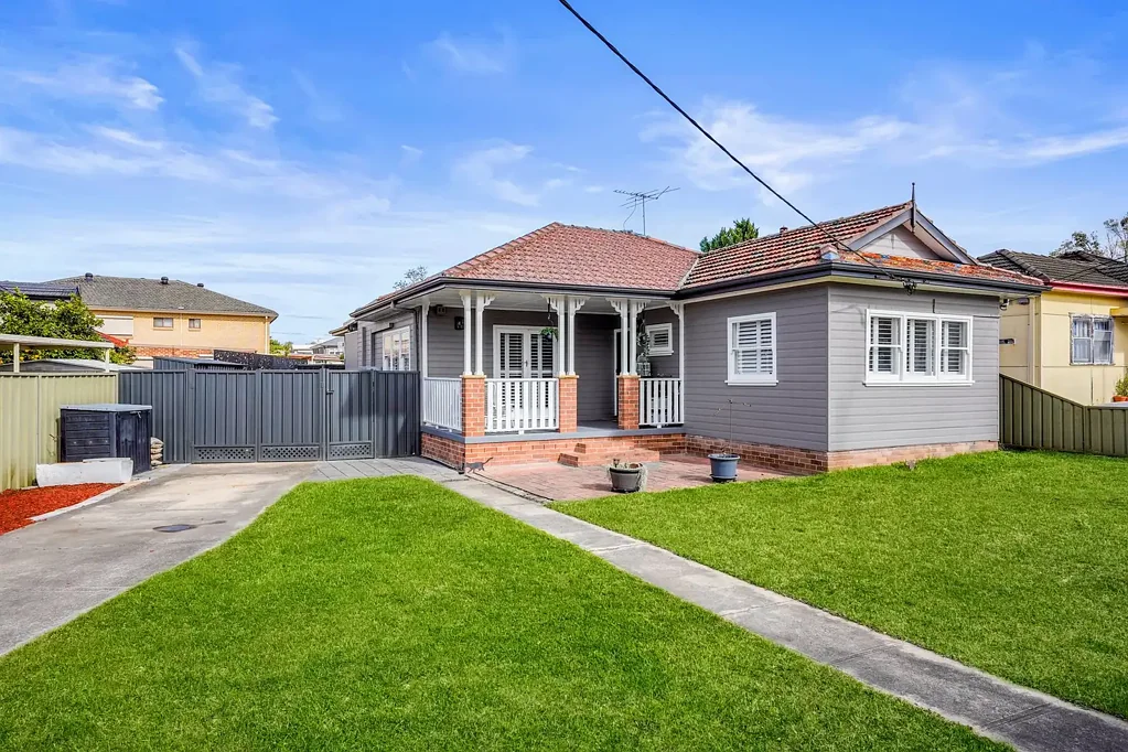 2 Dan Street, Merrylands, NSW 2160