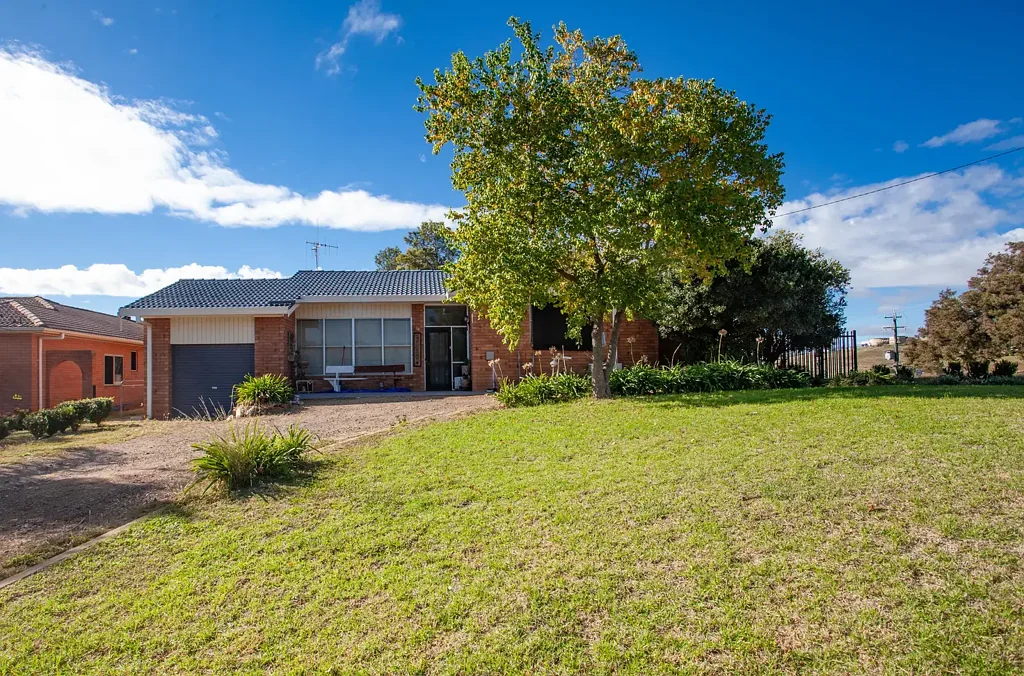 28 Marsh St, Wellington, NSW 2820