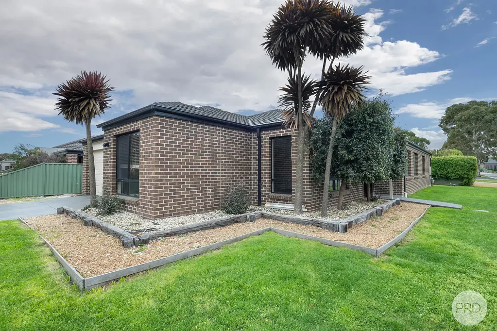 MAGNIFICENT MINERS REST HOME WITH SPACE FOR THE WHOLE FAMILY