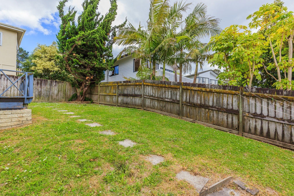 1/4 Ronald Macken Place, Windsor Park, Auckland - North Shore, 3房, 0浴