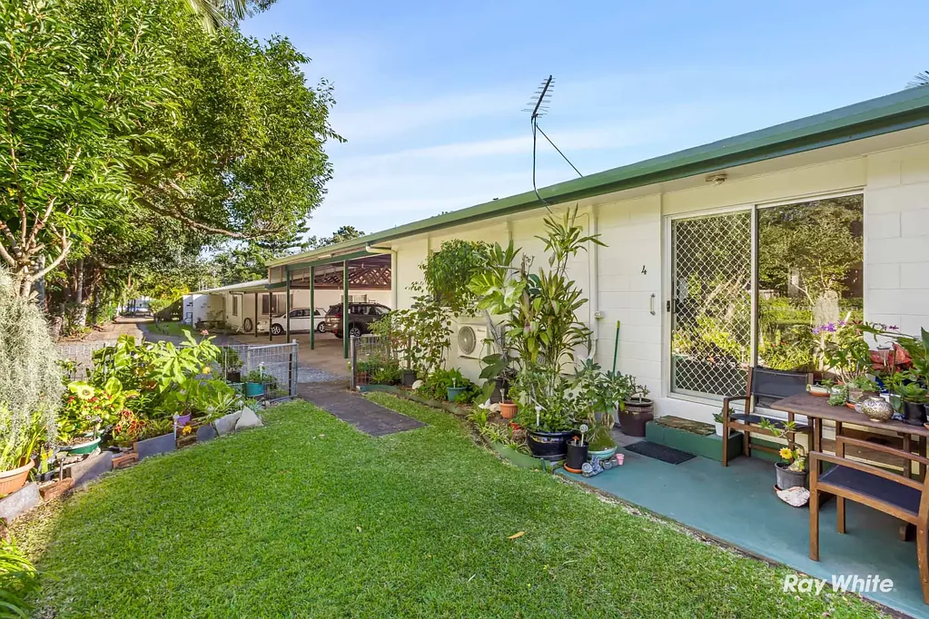 Yeppoon 2Phòng ngủ Spacious 2 bedroom unit and walk to town!