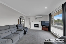 1 Knight Place, Calista