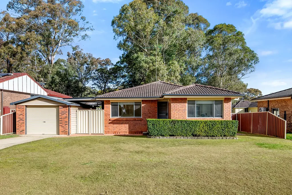 22 Woodgate Crescent, Cranebrook, NSW 2749