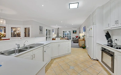 12 Leopard Tree Crescent, Sinnamon Park, QLD 4073, 5 Bedrooms, 2 Bathrooms, House