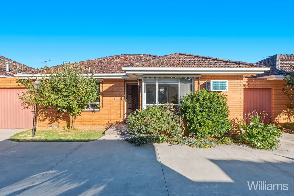 Charming Two-Bedroom Unit in a Prime Williamstown Location