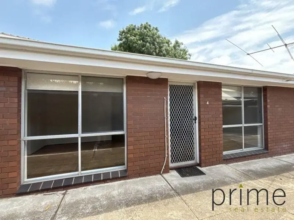 Updated Unit, Close to Amenities!