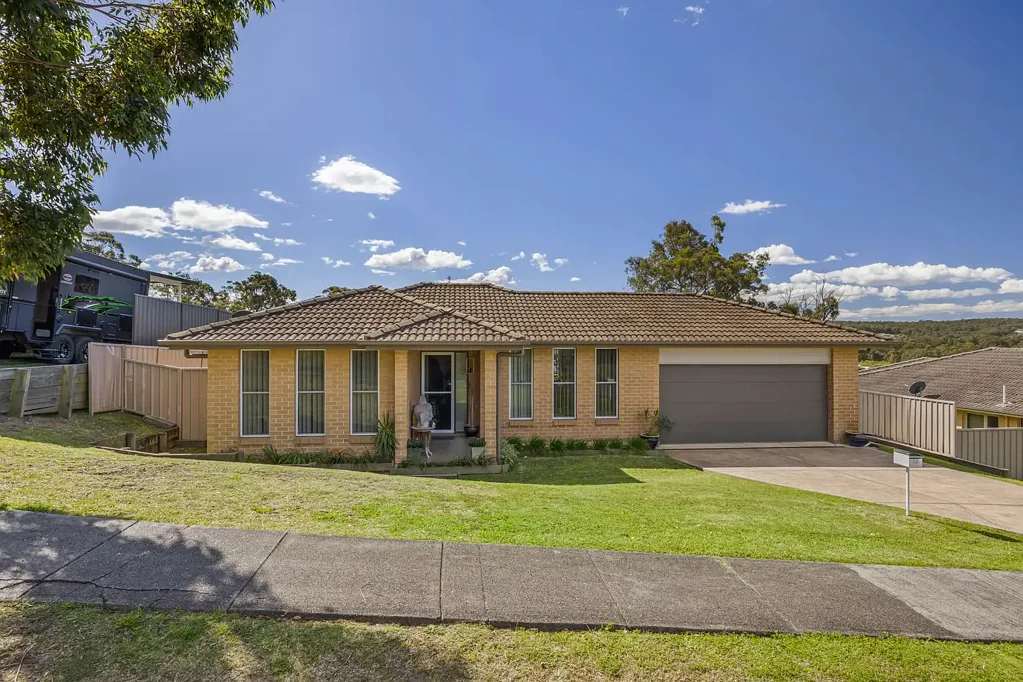 12 Graysynd Circuit, Cameron Park, NSW 2285
