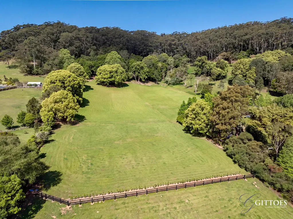 Matcham  Eight exceptional acres. A lifestyle without compromise